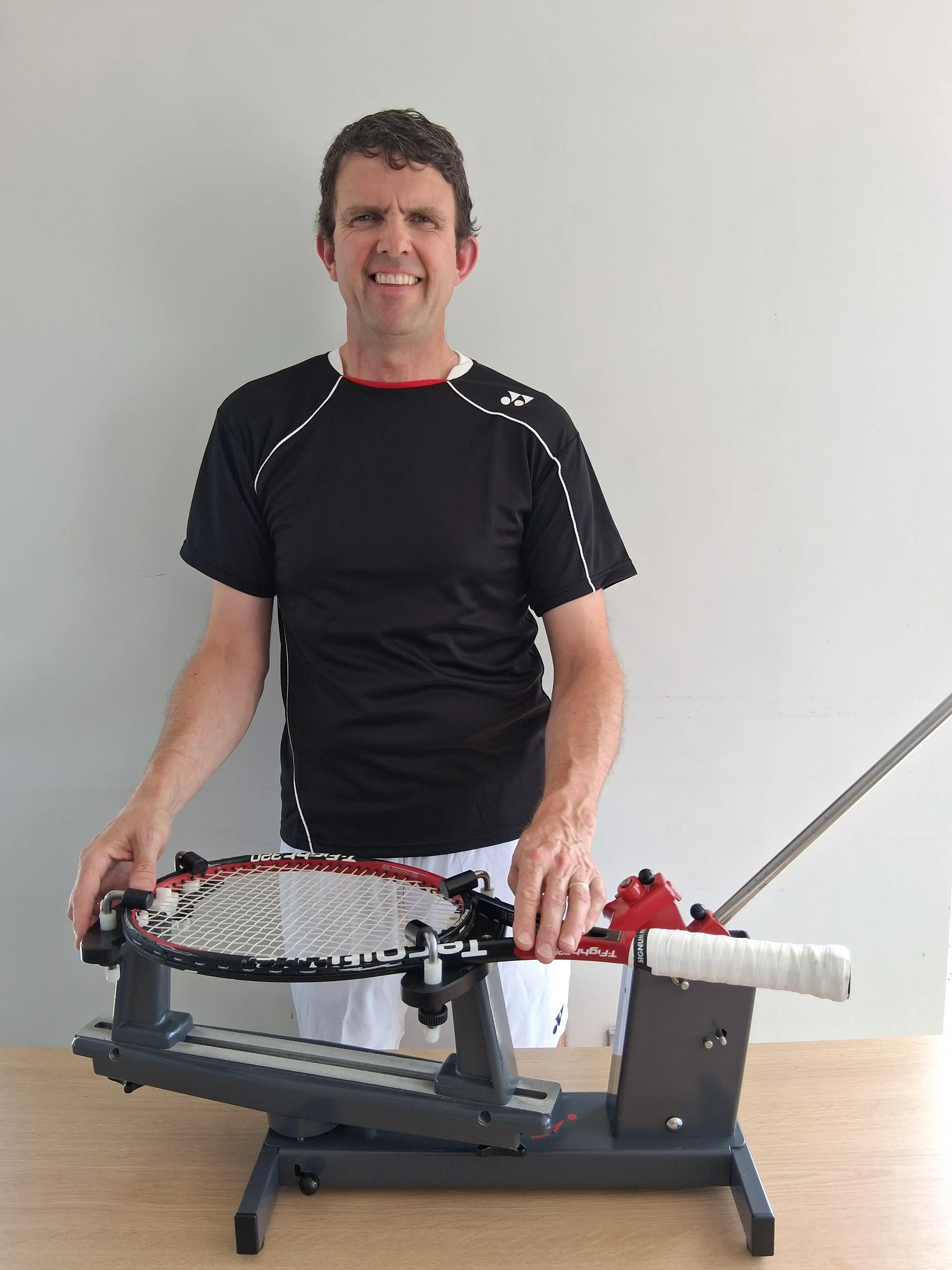 Badminton stringing