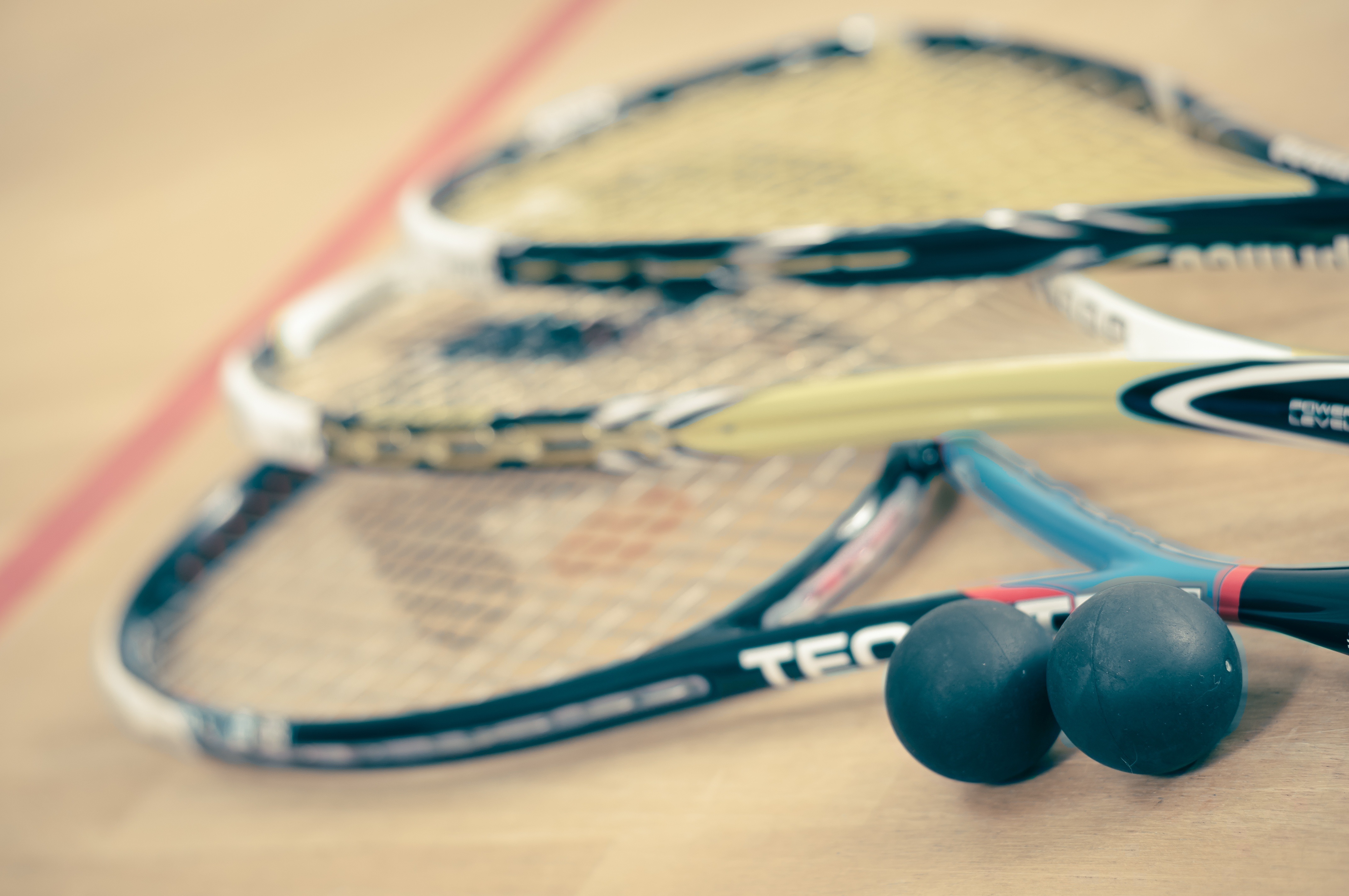 Squash stringing